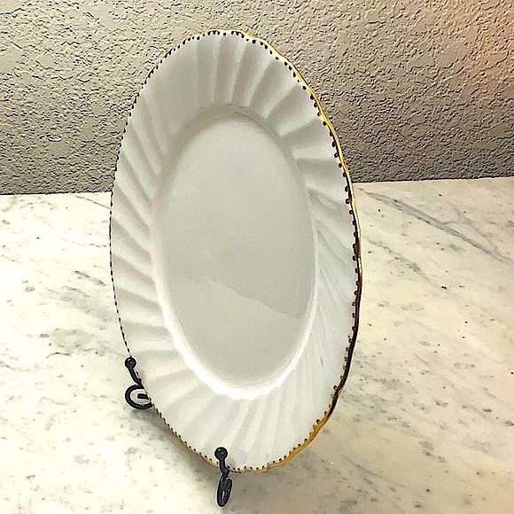 OLD GRECIAN FLUTE SALAD PLATE VINTAGE GLADSTONE MADE IN ENGLAND 8 1/4 INCH - Picture 3 of 8